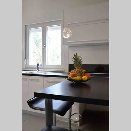 Elo Holiday Home Villa *