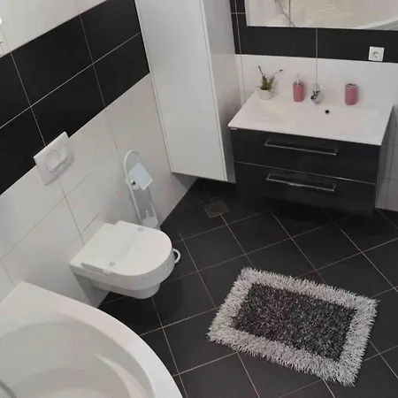 Elo Holiday Home Villa
