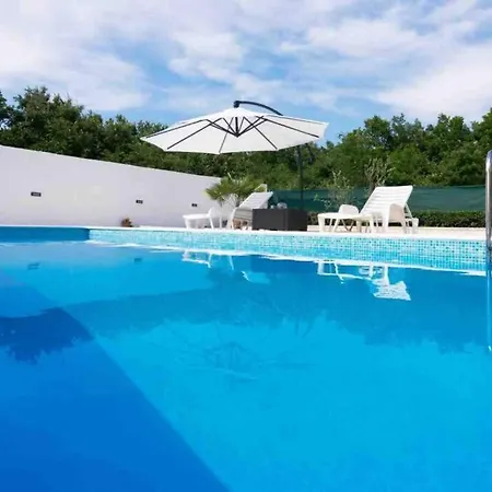Elo Holiday Home